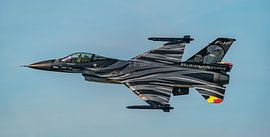 Belgisches F-16 Demo Team: der Dunkle Falke. von Jaap van den Berg