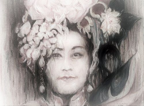 La fille chinoise en noir et blanc.