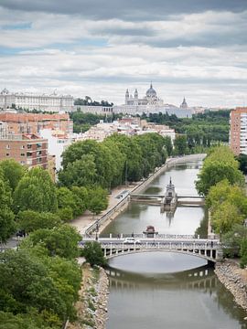 Spanien, Madrid, Puente Reina Victoria. von Hennnie Keeris