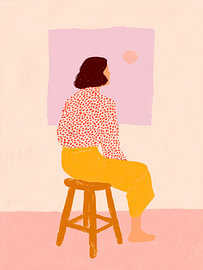Frau auf einem Hocker am Fenster – Minimalistisches Frauenbild von StudioRemier