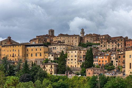 Montepulciano - Authentic hilltop town in Tuscany