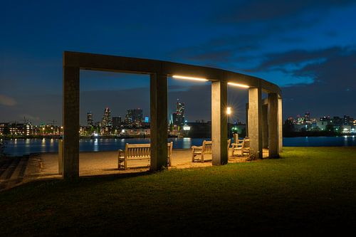 tille Momenten aan de Maas van Hendrik Karremans