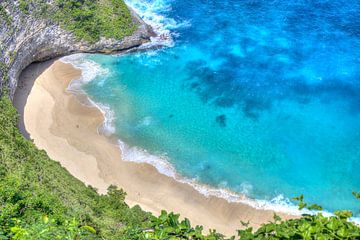 Lost in the blue - close-up of Kelingking Beach by Roith Fotografie