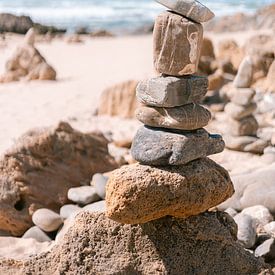 Plage de pierres sur HelloHappylife