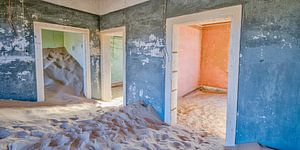 Kolmanskop 7 by Albert Mendelewski