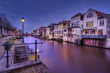 Holländische Häuser am Wasser von Dennis Donders