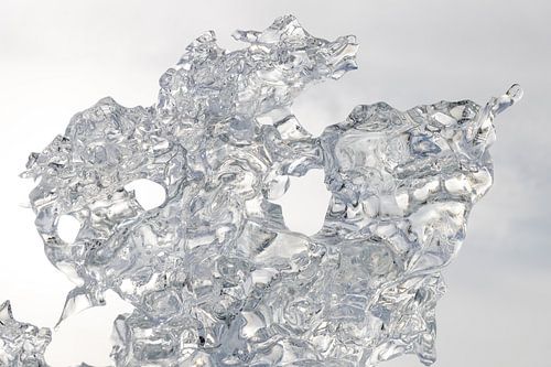 Eisskulptur am Diamond Beach in Island