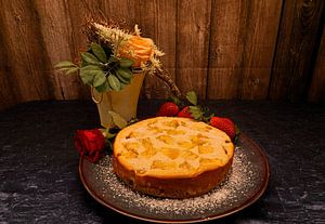 Frisch gebackener Ananas-Käsekuchen