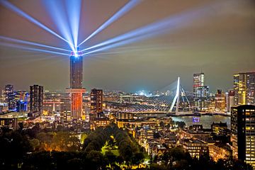 Lichtshow Zalmhaventoren van Frank de Roo