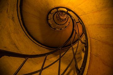 Winding staircase  by Melvin Erné