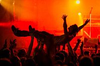 Crowdsurfer
