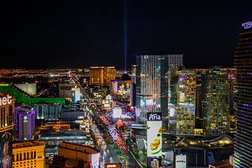 Las Vegas brightly lit at night by Patrick Groß