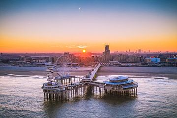 Drone photo the pier scheveningen! by Peter Haastrecht, van