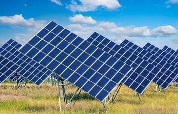 Groene energie uit een zonnepark van ManfredFotos