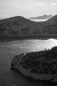 Calanques on the sea, Marseille sur Luis Boullosa