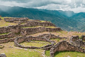 Archäologische Ruinen der Chachapoyas in den Anden – Historische Stätte in Peru von NZME Photography