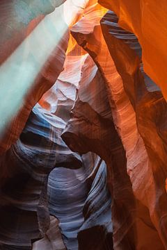 Spectaculaire lichtinval in Antelope Canyon van Rietje Bulthuis
