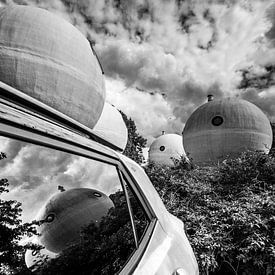 Sphere houses by Lieke Doorenbosch