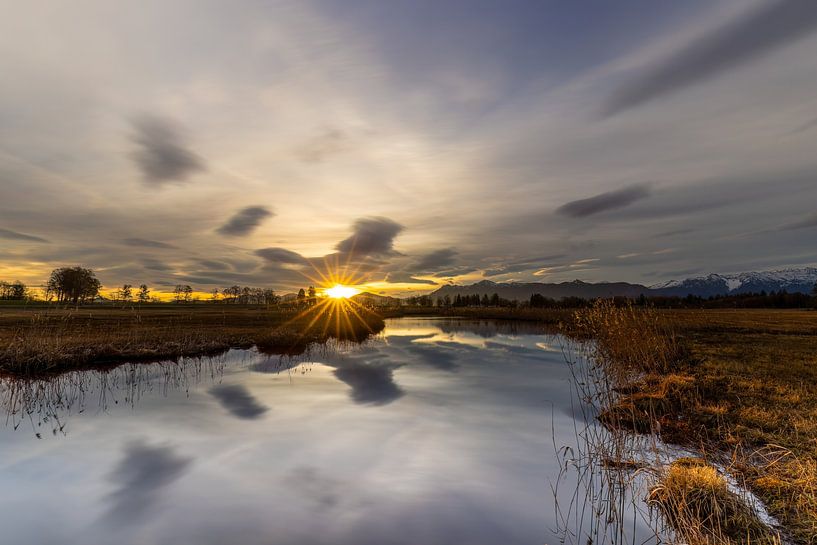 Die ersten Sonnenstrahlen in Uffing von Teresa Bauer