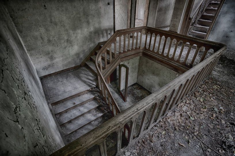 Stairwell (urbex) by Jaco Verheul