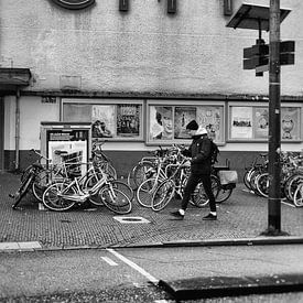 Photographie de rue à Utrecht. Détail Cinéma de la ville d'Utrecht.  (Utrecht2019@40mm nr 4) sur De Utrechtse Grachten