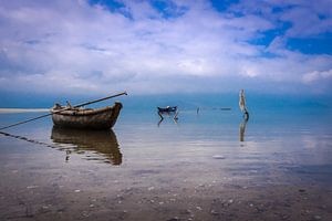 Fischerboot in der Bucht auf dem Südchinesischen Meer, Vietnam