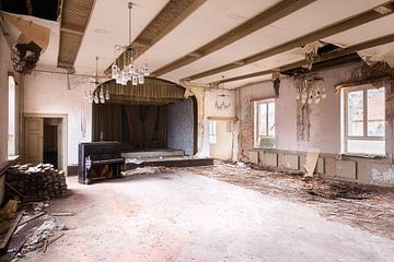 Abandoned Piano. by Roman Robroek - Photos of Abandoned Buildings