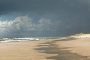 Landscape 'dreiging aan zee' van Greetje van Son