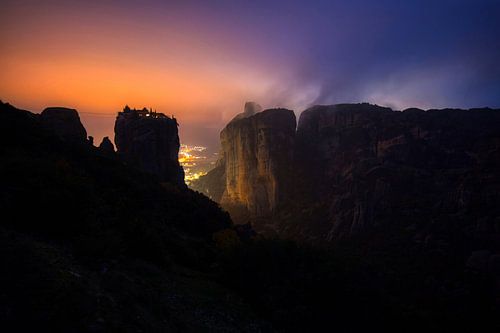 Erstaunliches Morgenlicht in Meteora, Kalabaka, Griechenland