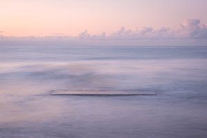 Wellenbrecher unter den Wellen von Johan Vanbockryck