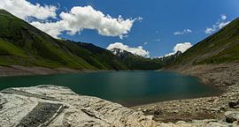 Lac de grand Maison by Harold van den Berge