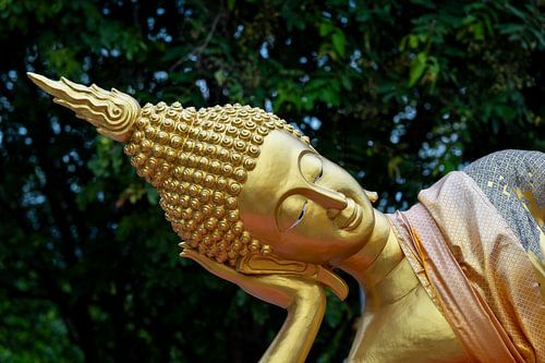 The Reclining Buddha: Peace and Enlightenment in Jomtien