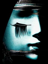 Cils noirs sur Gabi Hampe