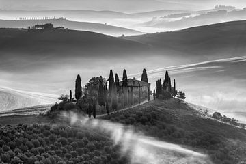 Toskana Landschaft in schwarz weiß von Manfred Voss, Schwarz-weiss Fotografie