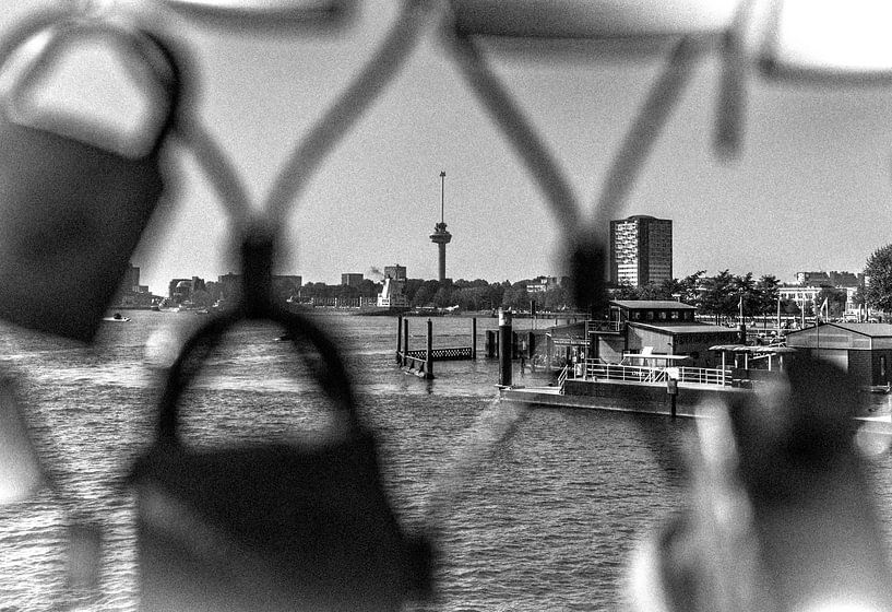 Peek Through by Henry van Schijndel