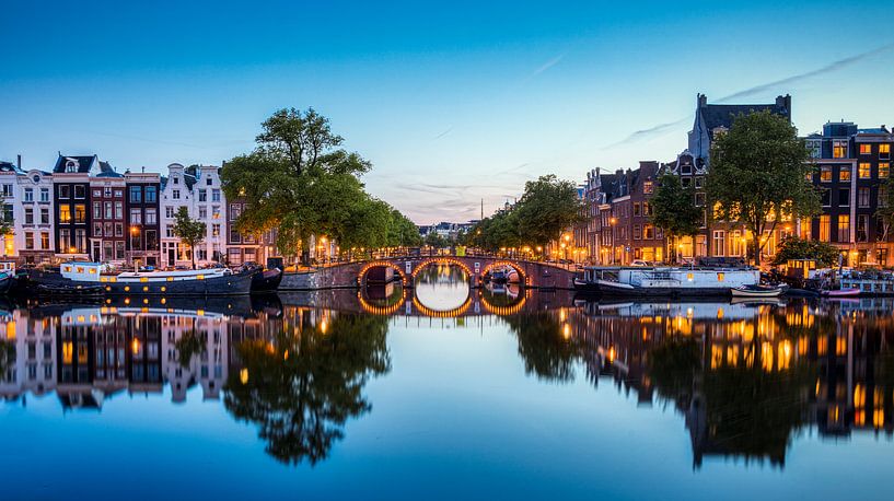 Avond aan de Amstel in Amsterdam (2) van Adelheid Smitt