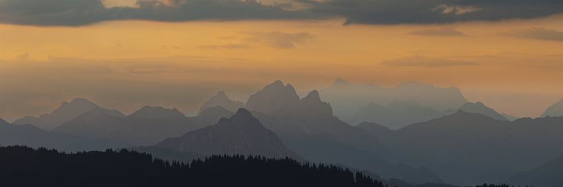 Mountain panorama from Grünten by Walter G. Allgöwer