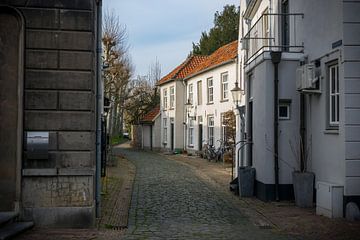 Une rue hollandaise pleine d'ambiance à Ravenstein