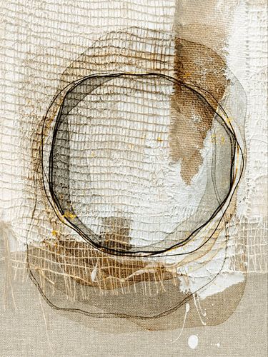 Abstract Wabi-Sabi ZEN cirkels met linnen texturen van Studio Pieternel