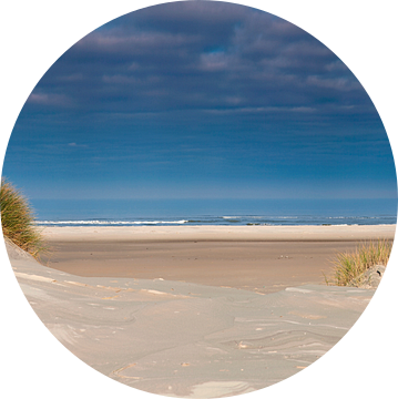 Panorama duin en strand te Terschelling van Anton de Zeeuw