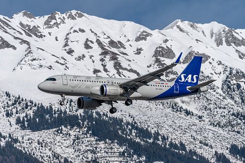 Passagiersvliegtuigen fotograferen bij de luchthaven van Innsbruck!