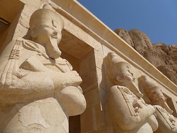 tempel van koningin Hatshepsoet Egypte van Berg Photostore