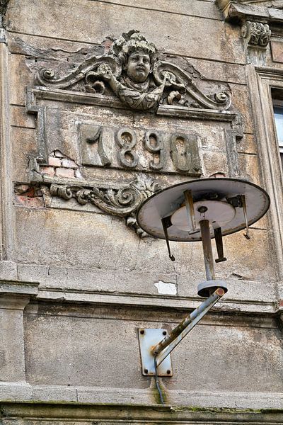 Facade of an old house in Magdeburg by Heiko Kueverling