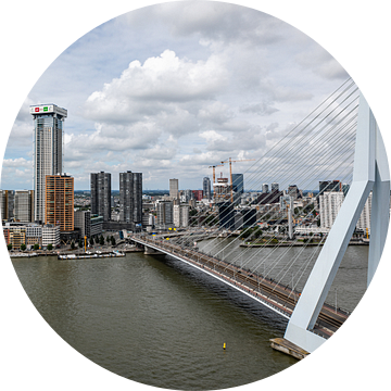 Rotterdam centrum vanaf grote hoogte (vierkant - kleur) van Rick Van der Poorten