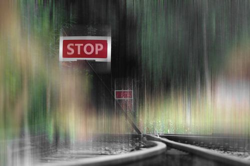 STOP