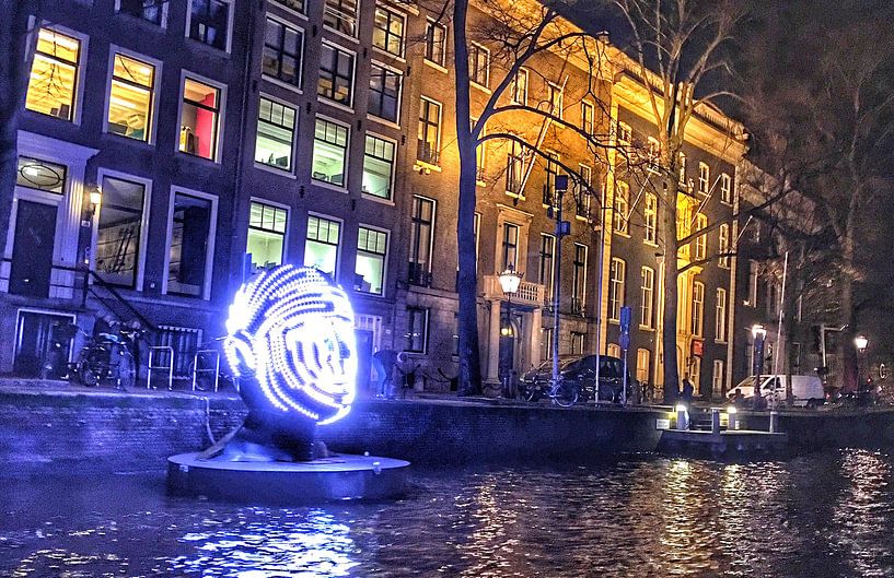 light art in Amsterdam by Leonie Hendriks