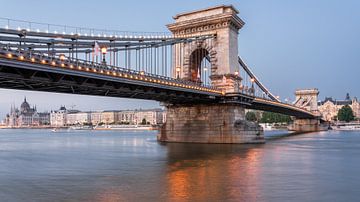 De Kettingbrug van Scott McQuaide