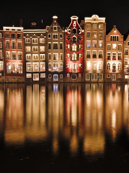 Amsterdamer Grachtenhäuser bei Nacht von Hannon Queiroz
