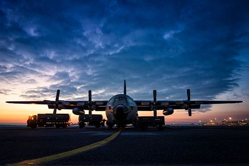 Ravitaillement en carburant d'un C-130 Belge le matin