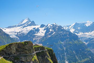 toeristische attractie wandeling langs de bergklif, Grindelwald Fi van SusaZoom